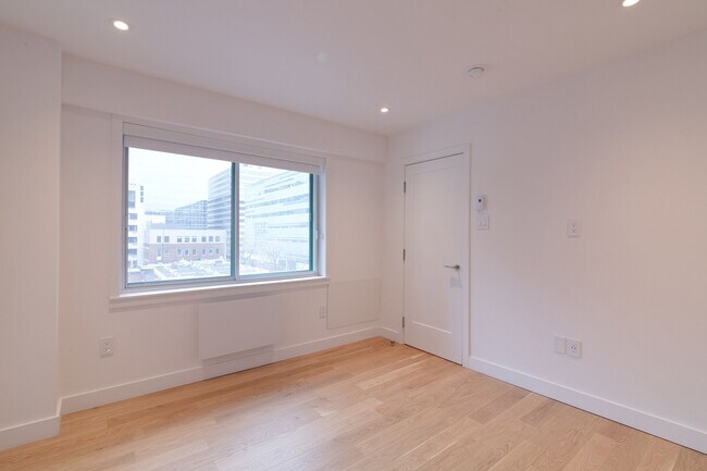 Photo - 3455 Rue Aylmer Unit 807