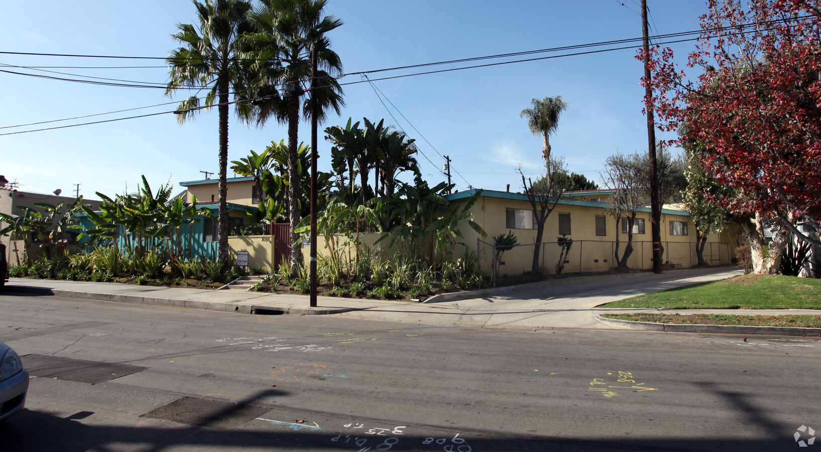 1055 Loma - 1055 Loma Apartments