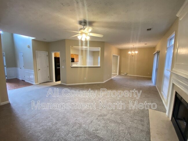 Photo - 183 Weatherstone Dr