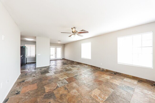 3310 W Rose Garden Ln