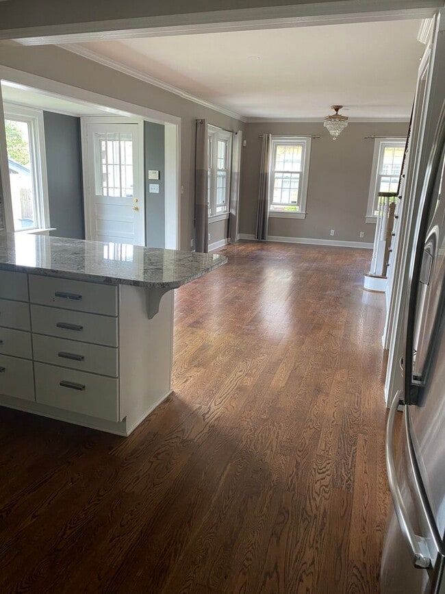 Photo - 2534 Tennyson Ave