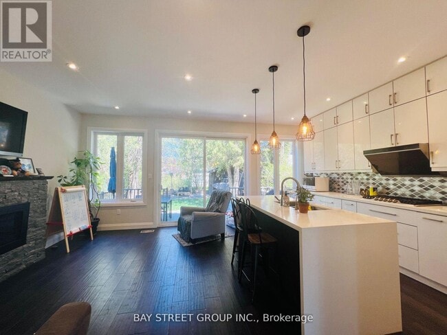 Photo - 16 Enfield Ave