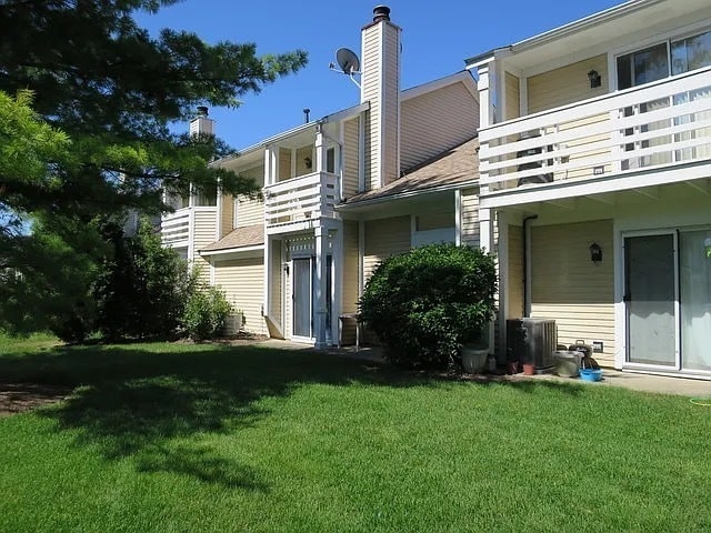 Photo - 1042 Courtland Dr