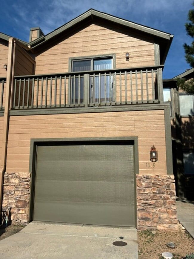 Photo - 1119 Leaf Ln