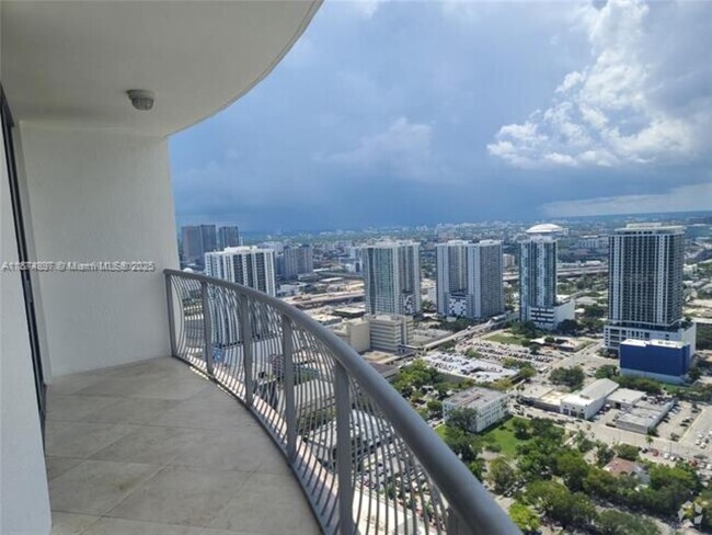 Building Photo - 1750 N Bayshore Dr Unit 5115 Rental