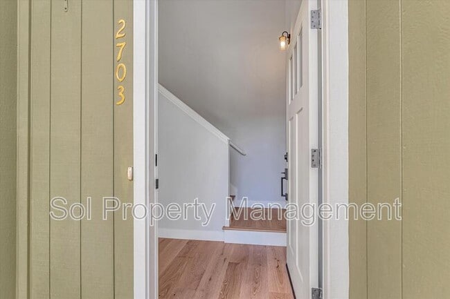 Photo - 2703 Subec Ln