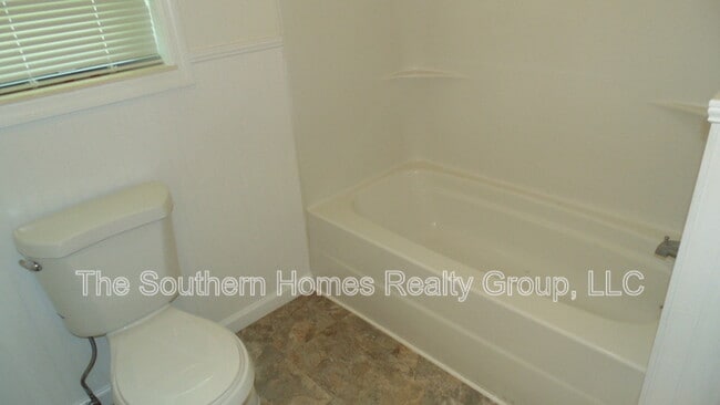 Photo - 108 Stanton Ln