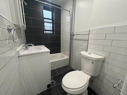 Photo - 2 bedroom in BRONX NY 10463 Condo Unit 33D
