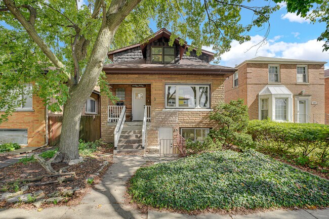 Photo - 2541 N 76th Ave