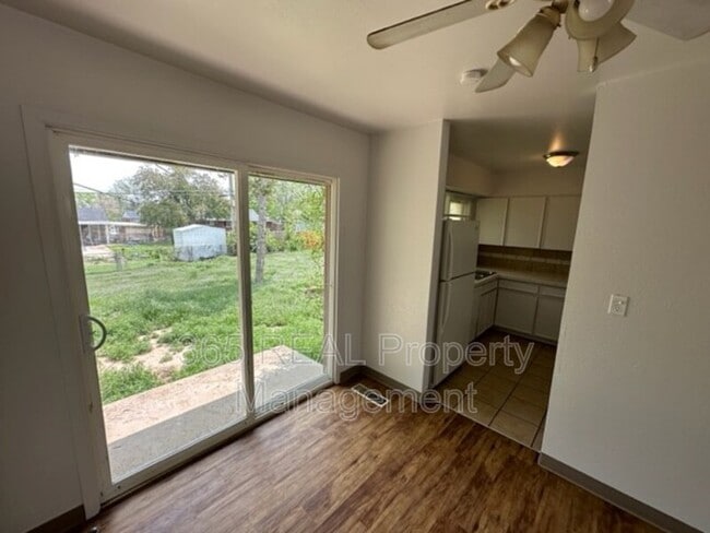 Photo - 2446 25th Ave