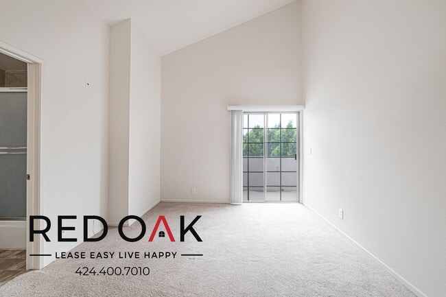 Photo - 4651 Cahuenga Blvd Unit 310