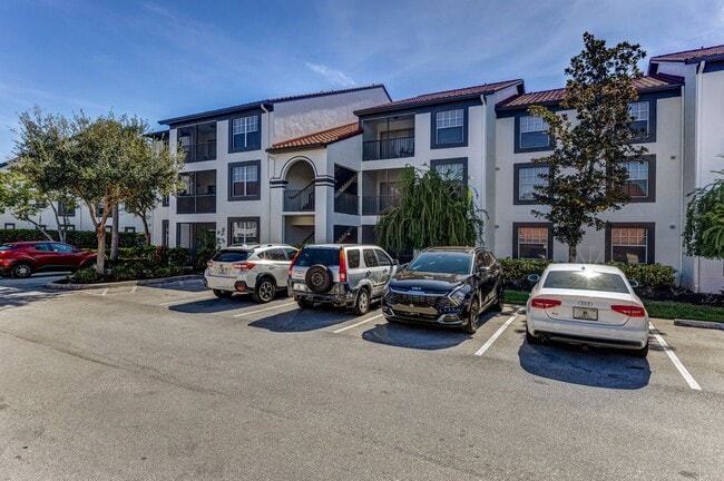 Building Photo - ** FAIRWAY PRESERVE ** 3 BED / 2 BATH CONDO - GARAGE - PET OK! - NORTH NAPLES - ANNUAL RENTAL