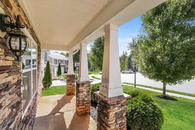 Photo - 1745 Klompen Rd