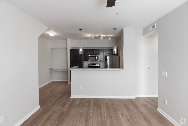 1BR, 1BA / Aspen - 670 SF