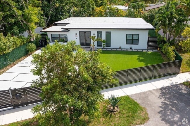 Building Photo - 1320 N Biscayne Point Rd Rental