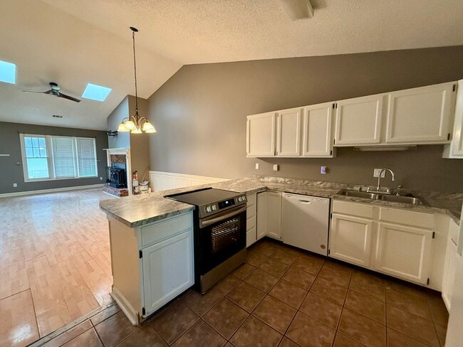 Photo - 1401 Elmdale Pl Unit A