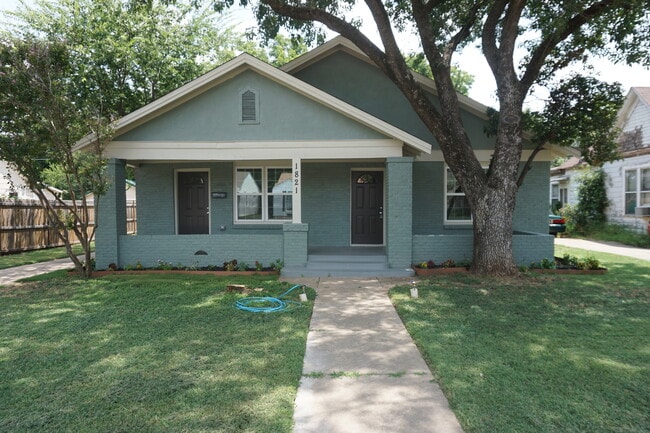 Building Photo - 1821 McGregor Ave Rental