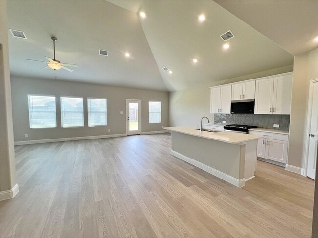 Photo - 678 Woodland Ave