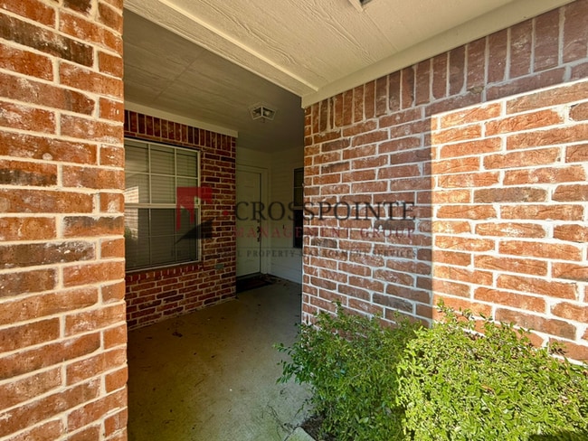 Photo - Coming Soon! 3 Bedroom 2 Bathroom Duplex in Flint!