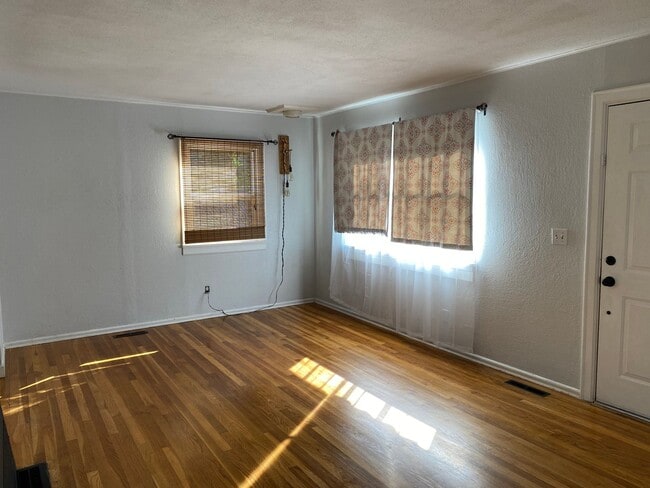 Photo - Beautiful 3 bed/2 bath On South Hill!