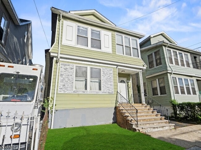 Photo - 125 Columbia Ave