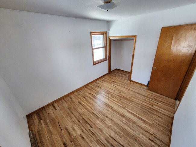 Photo - 306 W 4th Ave S