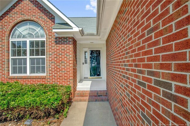 Photo - 1406 Averton Ct