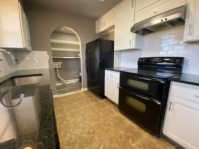 Photo - 713 N Dallas Ave