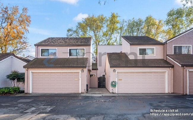 Photo - 2666 Kentworth Way