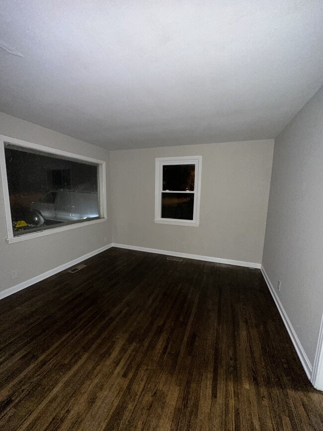 Photo - 2211 Larimore Dr