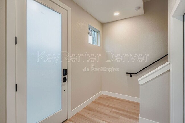 Photo - 2208 S Albion St Unit 5