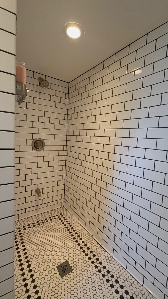 2340 W 1st Ave Unit G