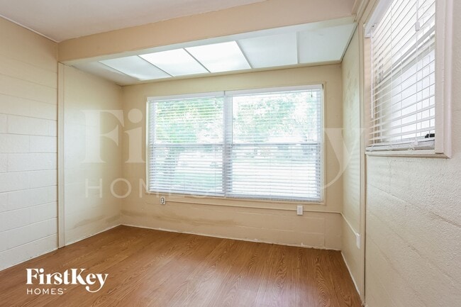 Photo - 5425 13th Ave N