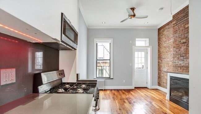 Photo - 53 Leroy St Unidad 5C