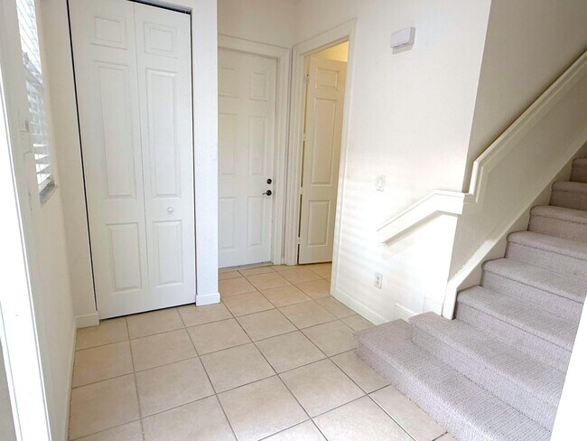 Photo - 685 Pacific Grove Dr