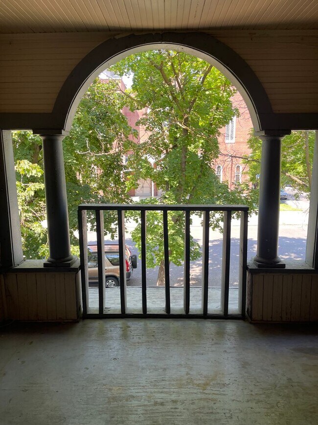 Photo - 5028 N Nelson St Unit 3