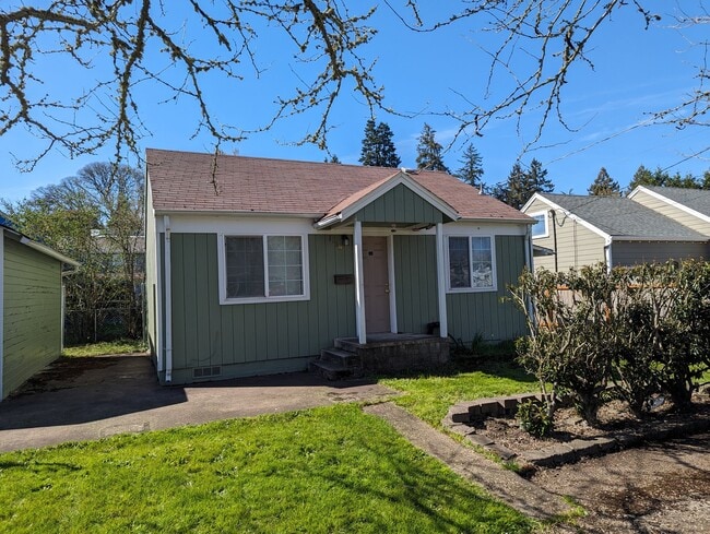 Photo - 1769 Davidson St SE