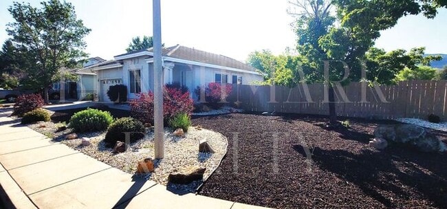 Photo - Beautiful 3 bedroom 2 bath plus 2 car garage in Damonte Ranch with New Carpet & Paint