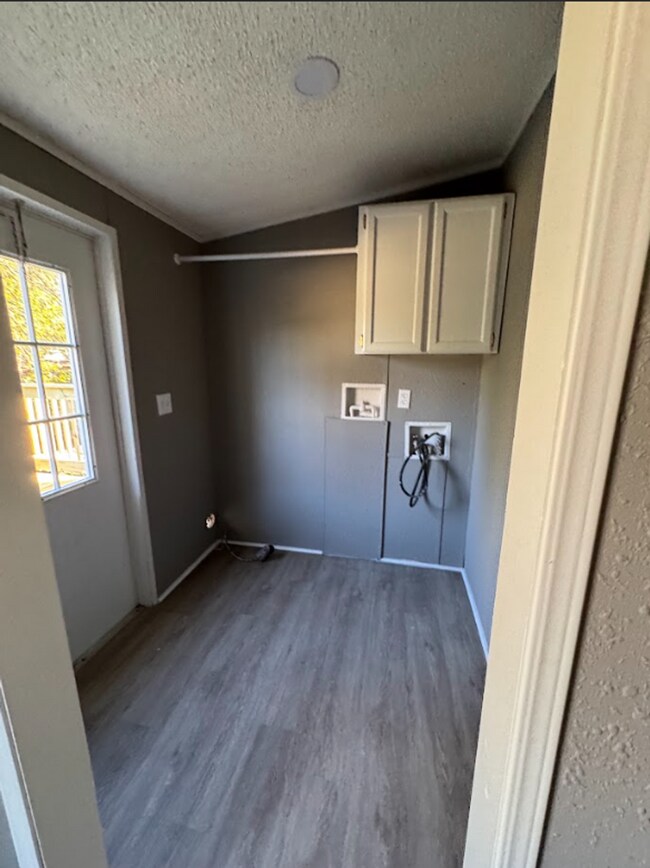 Photo - 422 N 4th Ave