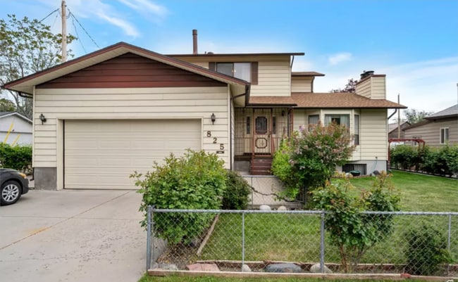 Building Photo - 825 W Arapahoe Ave Unit A Rental