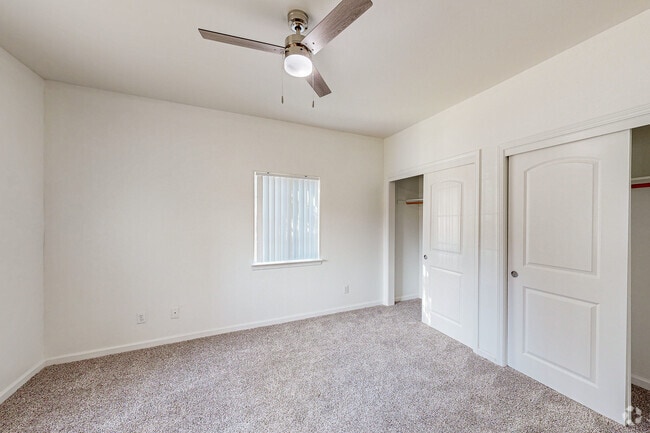 2BD, 1BA - 894SF