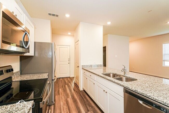 Photo - 1744 Escondido Dr