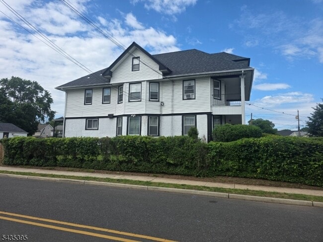 Photo - 1225 E 2nd St