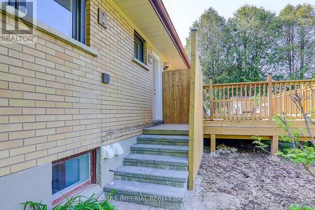 Photo - 98 Belfry Dr