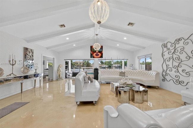 Photo - 317 S Riverside Dr