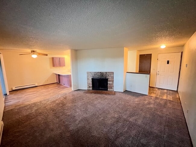 Building Photo - 4905 S Orchard St Unit D