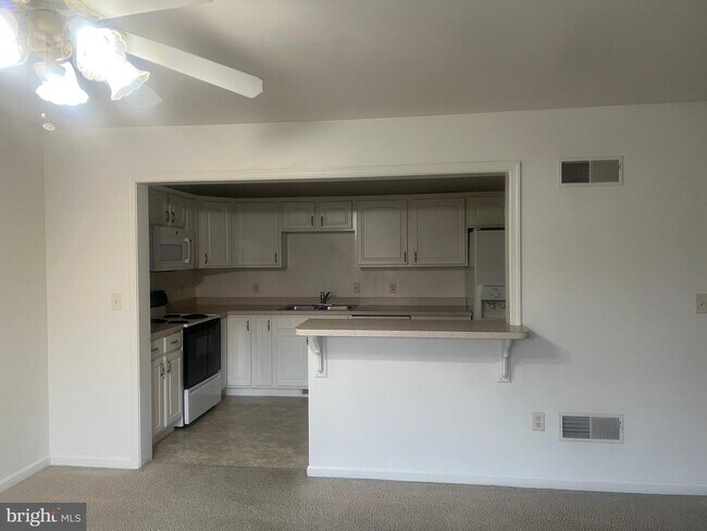 Photo - 1176 Heron Ct Townhome