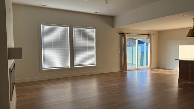 Photo - 5313 Makana Ln