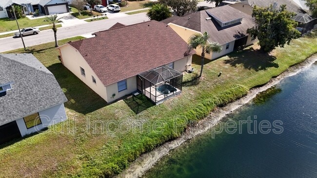 Photo - 704 49th St E