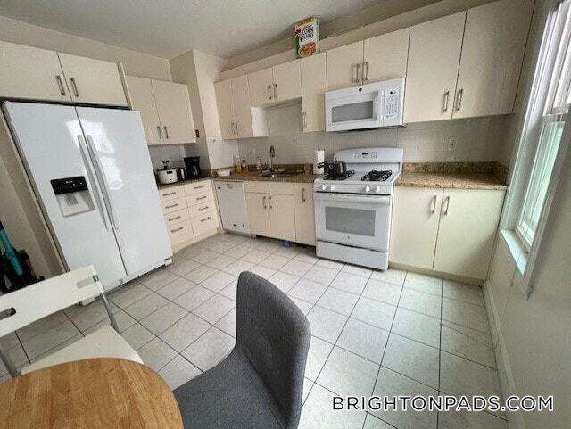 Photo - 63 Fairbanks St Unit 2